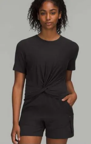 lululemon Size 4 Crescent T-Shirt Black Short-Sleeve Knot Tee thumbnail 1