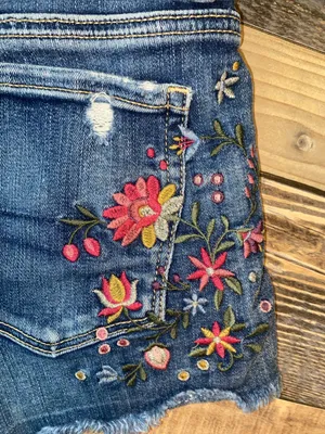 American Eagle Outfitters Blue Embroidered floral Denim Cutoff Shorts thumbnail 4