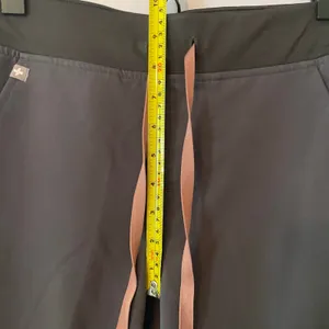 FIGS Charcoal Gray Zamora Jogger Scrub Pants Uniform Women's size Small Petite thumbnail 7