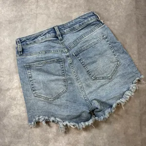 We The Free - Free People Distressed Denim Shorts Women‎ 26 Button Fly thumbnail 2
