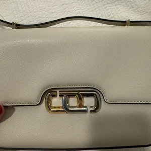 Marc Jacobs Ivory Crossbody Bag with Gold Accent thumbnail 7