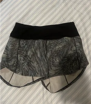 Lululemon Speed Up Mid-Rise 4" Shorts Lined thumbnail 2
