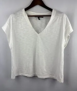 Women’s White House Black Market XL White T-Shirt thumbnail 1