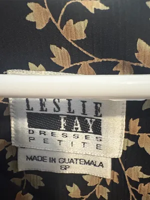 Vintage Leslie Fay Black Floral Sleeveless Midi Dress - Elegant Everyday Style thumbnail 2