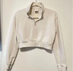 Aritzia Tna Cozy Fleece Perfect Cropped 1/4 Zip Fleece Top Sz XL Color is Cream thumbnail 2
