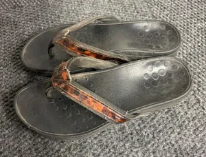 Vionic High Tide Womens 7 Black Tortoise Wedge Platform Thong Sandals Flip Flops thumbnail 1