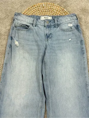 Hollister Women’s Low Rise Baggy Jeans in Medium Wash W25 thumbnail 2