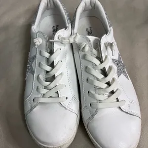 Vintage Havana “Betsy White Diamonds” Rhinestone Star Sneakers Size 8 thumbnail 4