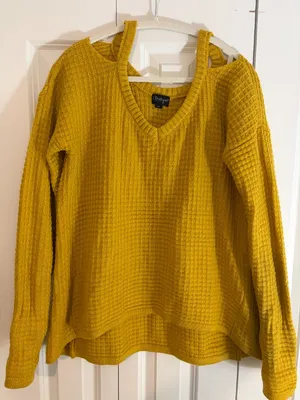 Knitted Sweater thumbnail 1