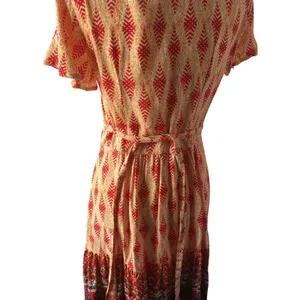 Zesica multicoloured wrap dress with V-neck and short sleeves thumbnail 4