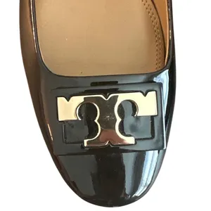 Tory Burch Gigi Black Patent Leather Block Heel Pumps Gold Logo Size 8.5 thumbnail 9