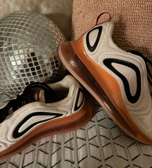 Nike Women’s  Air Max 720 thumbnail 5