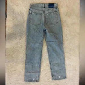 Abercrombie 90s Straight Ultra High Rise Jeans thumbnail 3
