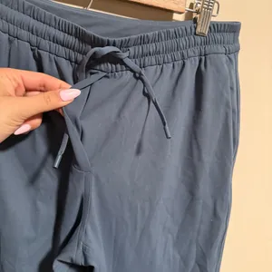 Lululemon Tapered-Leg Mid-Rise Pant 7/8 Length, Luxtreme, Iron Blue, Size Small thumbnail 4
