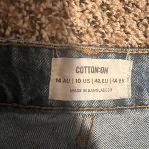 Cotton On Distressed‎ Mom Jeans Light Blue Wash Ripped Knee Casual Denim 30Waist thumbnail 7
