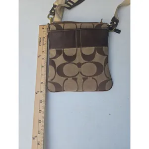 Coach Signature 41207 Swingpack Crossbody Shoulder Handbag Purse thumbnail 9