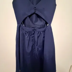 Davids‎ Bridal Faille Dress Sz 4 Formal Beaded Neckline Cutout Back Fit Flare thumbnail 9