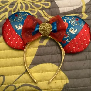 NWOT Disney Princess Snow White Red White Blue Gold Apple Charm Bow Ear Headband thumbnail 1