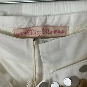 Miss Me White Trousers w/Shell Sequin Belt - Size S - NWT thumbnail 4