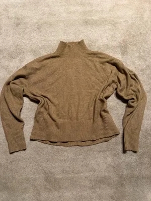 Calvin Klein Jeans Brown Turtleneck Sweater – Size Medium thumbnail 2