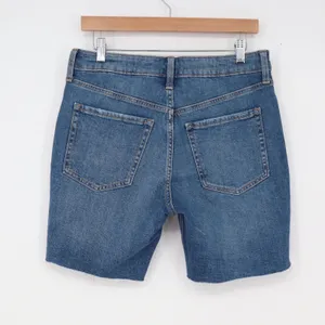 Old Navy Shorts Womens 8 OG Straight Blue High Rise Distressed Raw Hem Excellent thumbnail 4