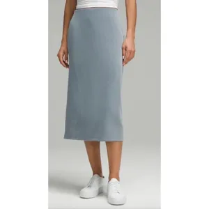 Lululemon Softstreme‎ High-Rise Midi Skirt in Belgian Blue thumbnail 2