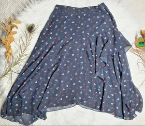 H&M Mistletoe Print Skirt‎ thumbnail 1