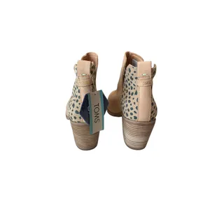 TOMS Kallie Tan Leather Leopard‎ Print V-Cutout Ankle Boots 7 NEW thumbnail 4