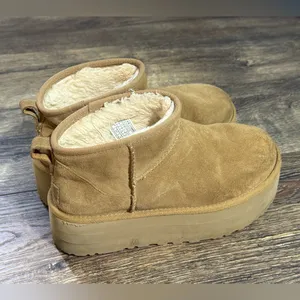 UGG Platform Mini Boots thumbnail 3