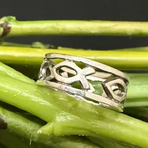 Vintage 925 Sterling Silver Ichthus Jesus Fish Eternity Band Ring Size 6.5 thumbnail 1