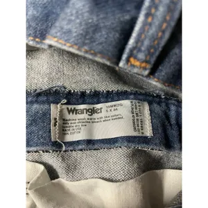 Vintage Wrangler Medium Wash Blue Straight Leg Jeans Size 5 x 34 GUC thumbnail 7