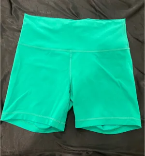 Lululemon Wunder Train Shorts thumbnail 2