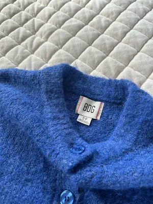 Urban outfitters sweater thumbnail 2