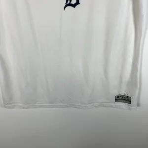 Nike Dri-Fit‎ Women’s MLB Detroit Tigers Baseball Top Size Large White Sporty thumbnail 3
