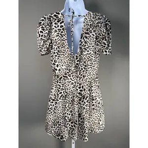 Alga Leopard Print Puff Sleeve Open Back Romper Mob Wife Glam M‎ thumbnail 4