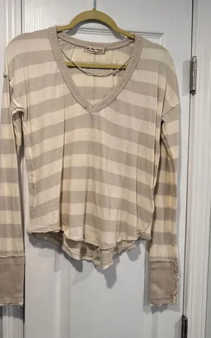 NWOT Free People We The Free Size M Tan Cream Striped Thermal Knit V Neck Top thumbnail 1