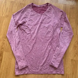 Lululemon Swiftly Relaxed-Fit Long Sleeve Shirt Size 10 thumbnail 2