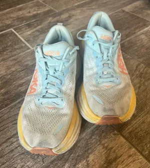 Hoka Bondi 8 thumbnail 1