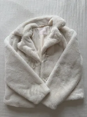 Lauren Conrad Fluffy white jacket thumbnail 4