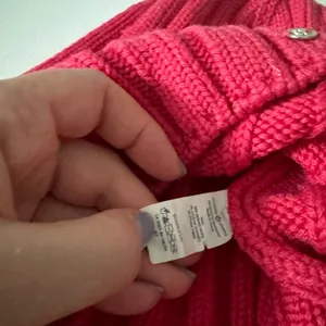Hot Pink Lululemon beanie thumbnail 2
