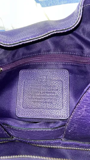 Purple Coach leather shoulder bag with gold hardware thumbnail 11