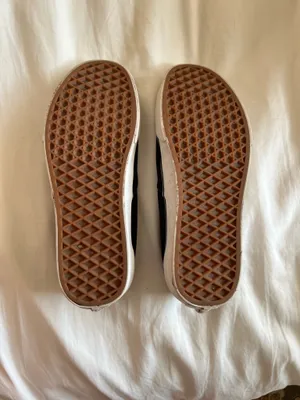 Low-Top Vans Sneakers thumbnail 2
