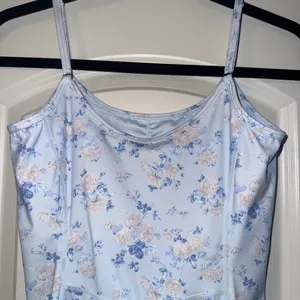LoveShackFancy Atticus Floral Romper size‎ XS thumbnail 5