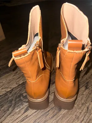 Tan Vegan Leather Mid thumbnail 2