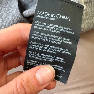 Club Monaco Colorblock Wool V-Neck Sweater thumbnail 6
