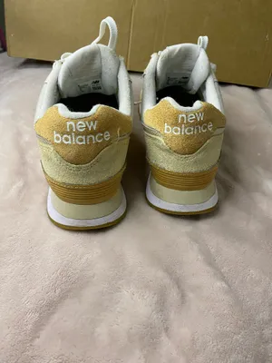 New Balance 574 Women Sneakers Shoes Size 8 thumbnail 3