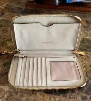 Michael Kors Wallet thumbnail 6