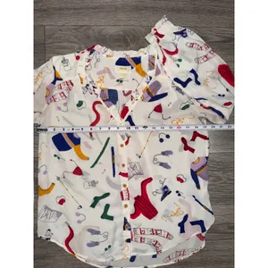 Maeve Anthropologie Blouse Size 2 Winter Gear Novelty Print Ruffle White Multi thumbnail 5
