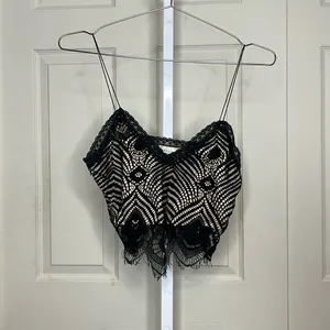Lovers + Friends Black Lace Cami Crop Top Scalloped Eyelash Trim thumbnail 3