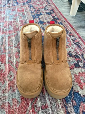 UGG Neumel Boots thumbnail 2